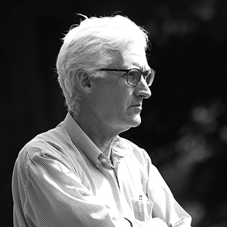 José R. Ayllón