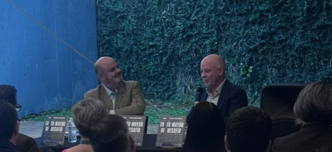 Alfonso Urrea lleva a Guadalajara una conversación sobre el futuro de la empresa familiar